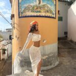Su Burcu Yazgı Coşkun Instagram - strada per la spiaggia 🍋🤍 Positano