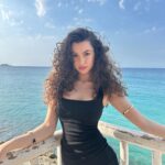 Su Burcu Yazgı Coşkun Instagram –