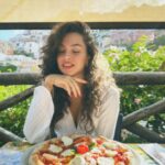 Su Burcu Yazgı Coşkun Instagram - Italy 💌 Capri, Italy