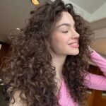 Su Burcu Yazgı Coşkun Instagram - I 💘 my curls