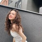 Su Burcu Yazgı Coşkun Instagram -