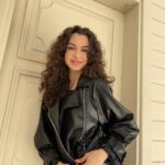 Su Burcu Yazgı Coşkun Instagram -
