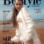 Su Burcu Yazgı Coşkun Instagram - Bu ay Be Style'da ben varım!!! Röportaj: @kezbanbelettt Fotoğraf: @burcumbaygut Saç: @mugdathamarat Makyaj: Didem Dağdeviren Fotoğraf Asistanı: @isikokan / Boom Photography Prodüksiyon ekibi: @mert_kacar @yesimkangin İletişim: @youniqueiletisim Dijital İçerik Direktörü: @tugceorcunus Dijital İçerik Editörleri: @kezbanbelettt @naymanbatimor @yarennakturk @duyqudurukan