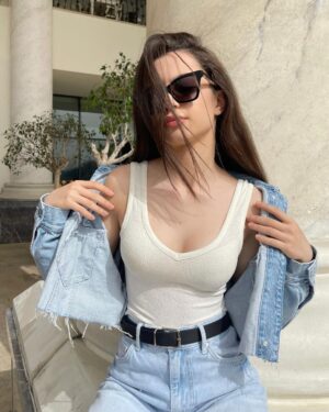 Su Burcu Yazgı Coşkun Instagram - denimondenim🧊