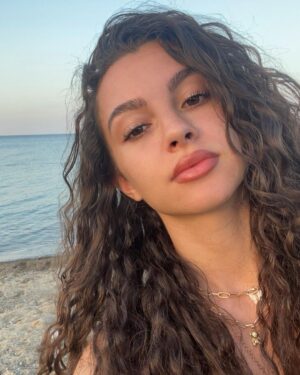 Su Burcu Yazgı Coşkun Instagram - 🌼