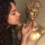 Su Burcu Yazgı Coşkun Instagram – give me a kiss