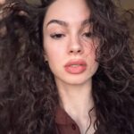 Su Burcu Yazgı Coşkun Instagram –