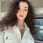 Su Burcu Yazgı Coşkun Instagram – 🤍🥥