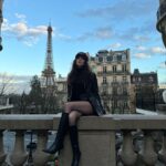 Su Burcu Yazgı Coşkun Instagram - Paris 🖤 Paris, France