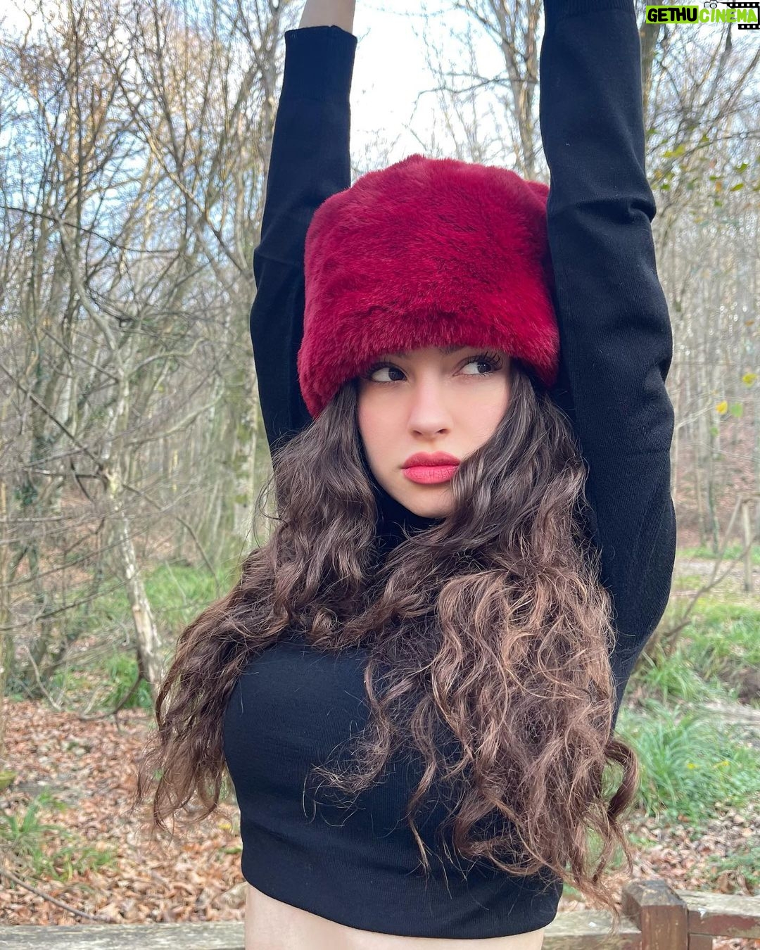 Su Burcu Yazgı Coşkun Instagram - 2024 energy 💣🌹