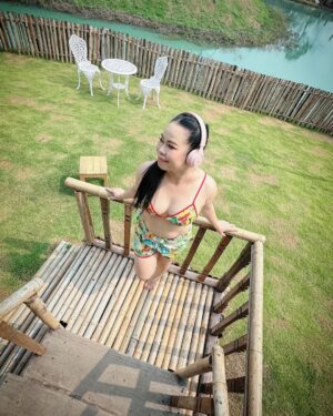 Sudarat Butrprom Instagram - พยายามหาแคปชั่นเด็ด แต่ลืมไปว่าตัวเองเด็ดกว่า

🐬🐬🐬🐬🐬🐬🐬🐬🐬🐬🐬🐬🐬🐬🐬🐬
#ใหญ่ไปหมด