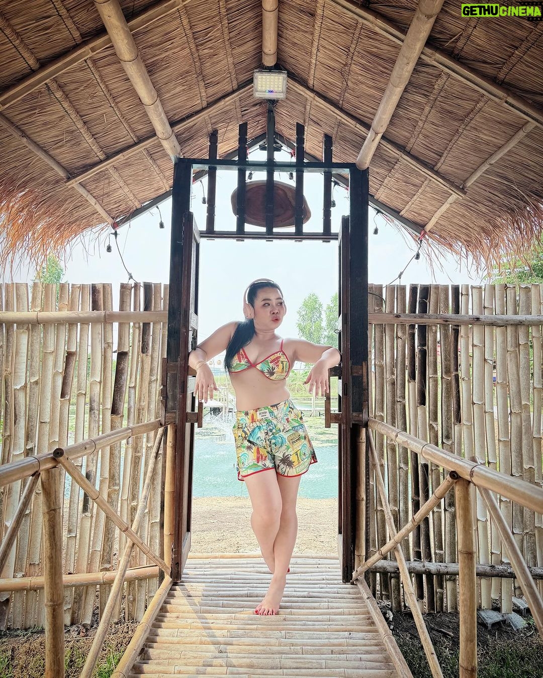 Sudarat Butrprom - 76.8K Likes - พยายามหาแคปชั่นเด็ด แต่ลืมไปว่าตัวเองเด็ดกว่า
🐬🐬🐬🐬🐬🐬🐬🐬🐬🐬🐬🐬🐬🐬🐬🐬
#ใหญ่ไปหมด