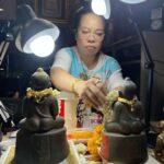Sudarat Butrprom Instagram - สวัสดีตอนเช้า “เอหิกุมาโร เอหิกุมารี เอหิรักยม เอหิพรายทองปิยังมะมะ ปุตตัง วะซายะติ อารักขานะ ปัจจะโยเจ้ารักเจ้ายม กุมารทอง พรายทอง จงมา จงมา เอหิมะมะ “ขอให้กัลยานิมิตร ที่ดีของผม คิดสิ่งใดขอให้สมปรารถนาทุก ประการ #กำธรเจ้าสัวน้อย