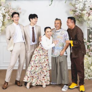 Sudarat Butrprom Instagram - เพื่อนเจ้าบ่าว @nickynachat @dj_push @sena_ling @pong_theshock 

❤️❤️ @mousenatcha