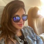 Sugandha Mishra Instagram - B-bye #bangalore .. tnx for ur luv ❤️last night had a wonderful gig... Next Destination #hydrabad 🙏🏻🤩 . . #travel #flight #gig #lovemyjob #gratitude Bangalore, India