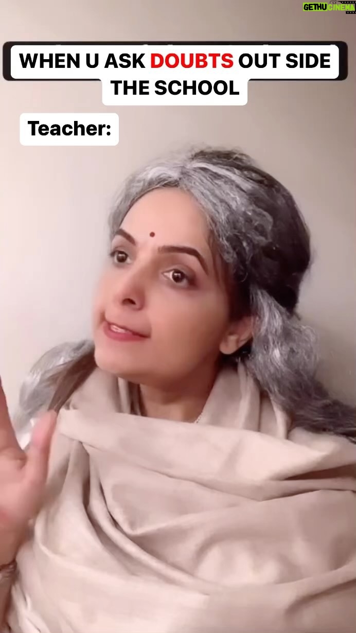 Sugandha Mishra Instagram - 😂😂😂 Teacher Outside the School ! . . . #lol #comedy #reels #sanketbhosale #drsanketbhosale #relatable
