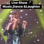 Sugandha Mishra Instagram – #glimpses Watch Till The End 🤩🎤💃😂 #liveshow #weddingseason #weddingvibes #raipur #family #fun #sangeet #music #dance #laughter #comedy #complete #entertainer #entertainment #sugandhamishra #blessed #travel #artistlife #stage #gig #lol #blazerdress Raipur : Heart of Chhattisgarh
