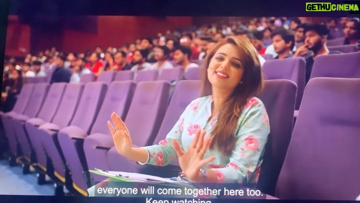 Sugandha Mishra Instagram - Watch #hosteldaze season-3 now on @primevideoin . . #behindthescenes #hostel #hostellife #lovemyjob #actorslife #shoot #sugandhamishra #blessed #episode3 #webseries #judge #college Mumbai, Maharashtra