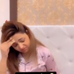 Sugandha Mishra Instagram – #dailyroutine #holiday #lol #husbandandwife #omg #sugandhamishra #drsanketbhosale #couplegoals #funnyvideos #trendingreels #trendingreels