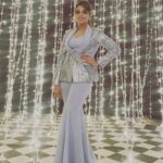 Sugandha Mishra Instagram – Shine like a 💎
.
.
#showtime #gig #artistlife #blessed #vibes #sugandhamishra #blazer #trending #styling #swipeleft Udaipur, Rajasthan