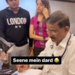 Sugandha Mishra Instagram – Doctor mujhe Bachao 🩺🤣🤐🤒🤯
.
#lol #trendingreels #omg #doctor #stress #funnyvideos #sugandhamishra #drsanketbhosale #suket #viralreels
