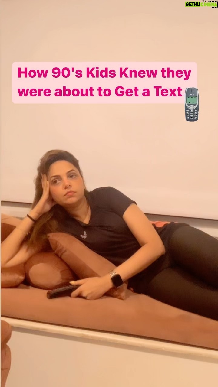 Sugandha Mishra Instagram - #90kids #text #lol #relatable #nokia #network