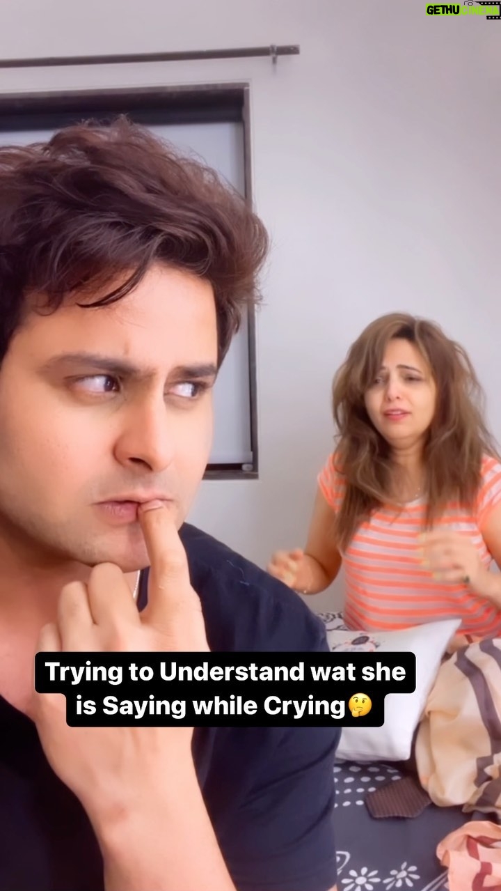 Sugandha Mishra Instagram - Please Help Me to Understand 😂😆😂 . . #couplegoals #powercouple #lol #funnyvideos #funnyreels #trendingreels #husbandwife #trending #sugandhamishra #sanketbhosale #drsanketbhosale