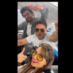 Sugandha Mishra Instagram – #America we are coming to see u all 🫶
#loltour ❤️
 @whosunilgrover @drrrsanket @sugandhamishra23 
.
.
#lol #america #flight