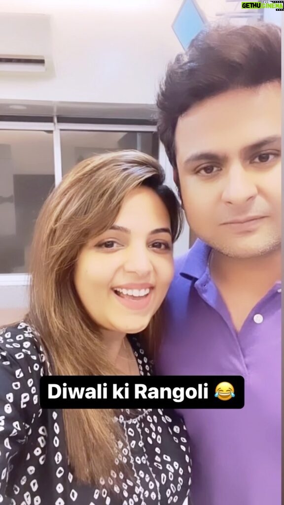 Sugandha Mishra Instagram - #diwali #rangoli #diwalirangoli #lol #omg #couple #sugandhamishra #love #trendingreels #happydiwali Mumbai, Maharashtra