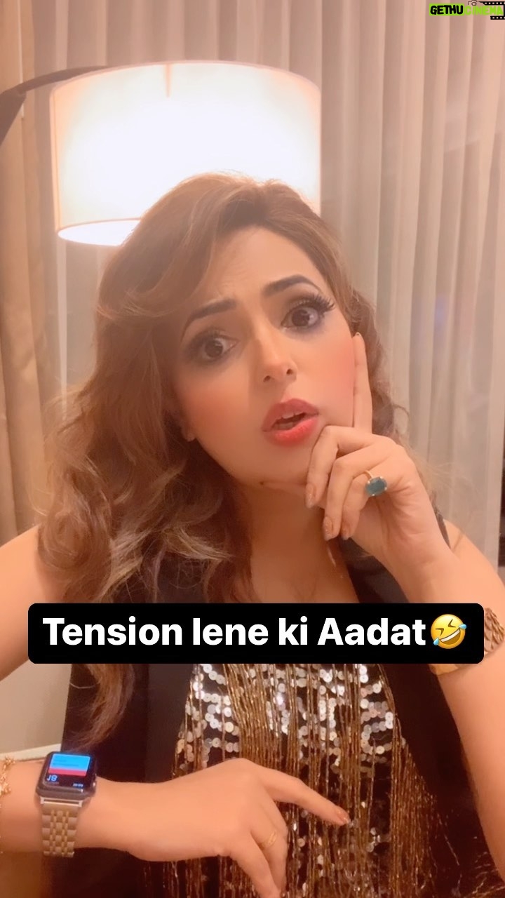Sugandha Mishra Instagram - #tensionlenekiaadat #lol #omg #funnyvideos #funny