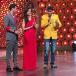 Sugandha Mishra Instagram - Heart wrenching💔💔💔💔 A good heart has stopped beating, but a heart that has touched so many lives will live in our hearts forever.... @rajusrivastavaofficial u were an inspiration, full of life.. . Have learned so much from the legend , got an opportunity to know him as a person also when we were on a world tour for 2 months , memories full of laughter, smiles & motivation.. . Our collective hearts are heavy with sympathy. No words can describe how sorry I am for the loss. . . #rajushrivastav #rip #prayers