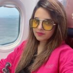Sugandha Mishra Instagram – ✈️♾️🎤💗
.
.
#blessed #travel #morning #pink #lovemyjob #sugandhamishra
