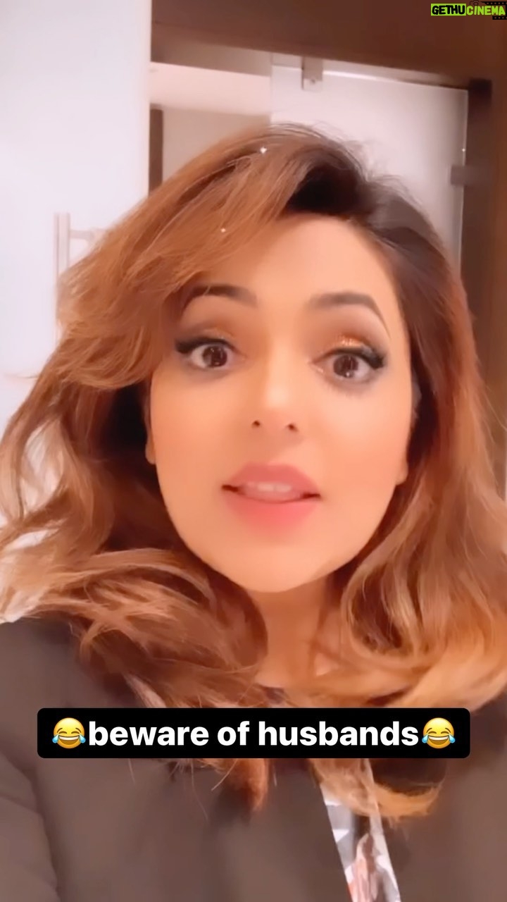 Sugandha Mishra Instagram - #chivarly #car #lol #reels #omg #reelitfeelit #husband #new #respect