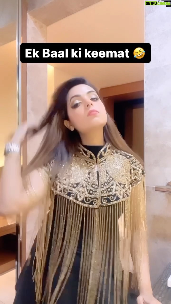 Sugandha Mishra Instagram - #shona #babu #ek #lol #hairstyles #omg #trending