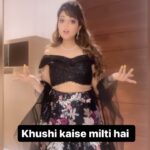 Sugandha Mishra Instagram – True or not ? #🤣 #slim #happy #lol #facts #omg #sugandhamishra