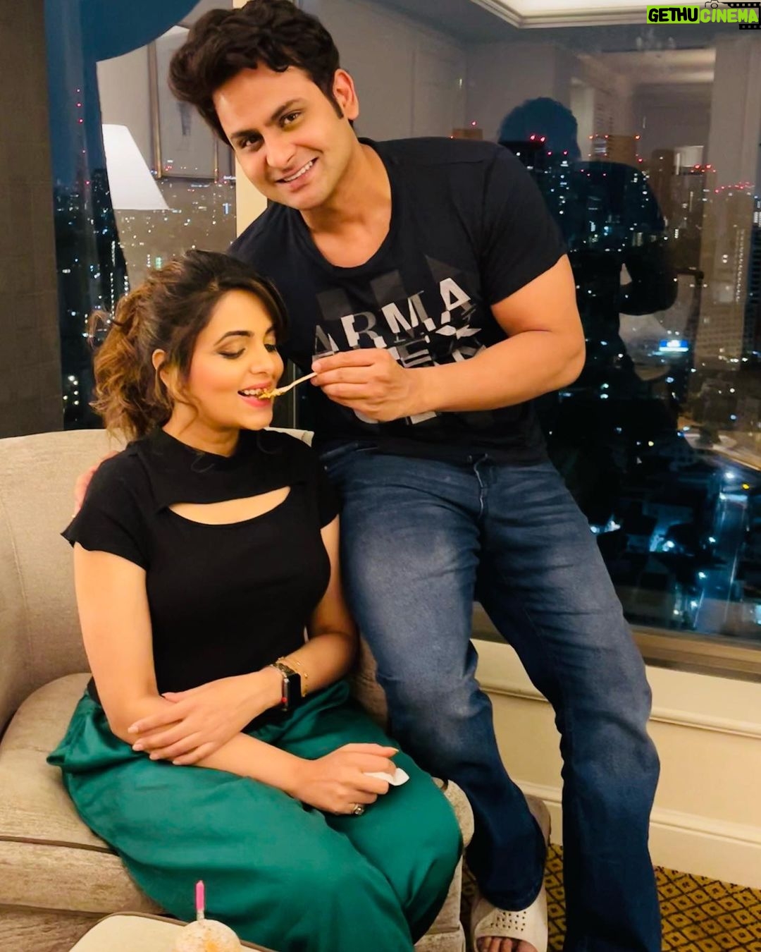 Sugandha Mishra Instagram - Happy Birthday Wifey !! My Best Half ❤️❤️❤️ lots of love always ❤️❤️❤️ Thanks for being in my life n making it soo soo Special 🤩 Loads of love my Queenyy ✨❤️🎉 The Westin Tokyo