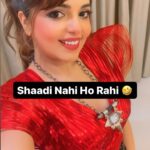 Sugandha Mishra Instagram – Jaldi Shaadi Karne ka Upaaye 🤣 #lol #omg #reelsinstagram #funnyreels #comedy #trendingreels #sugandhamishra Mount-Abu Naki Lake Park