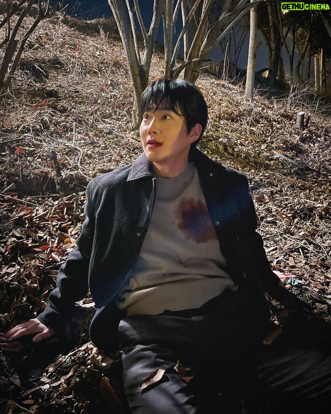 Suho Instagram - 김선우는…(스포주의) . . . . . . . . . 선량한 시민이였습니다😇