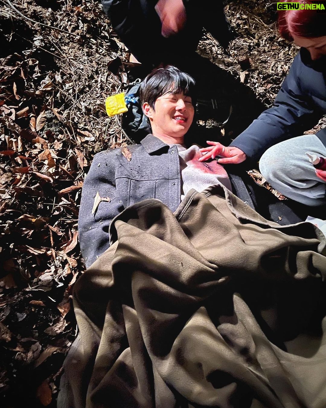 Suho Instagram - 김선우는…(스포주의) . . . . . . . . . 선량한 시민이였습니다😇