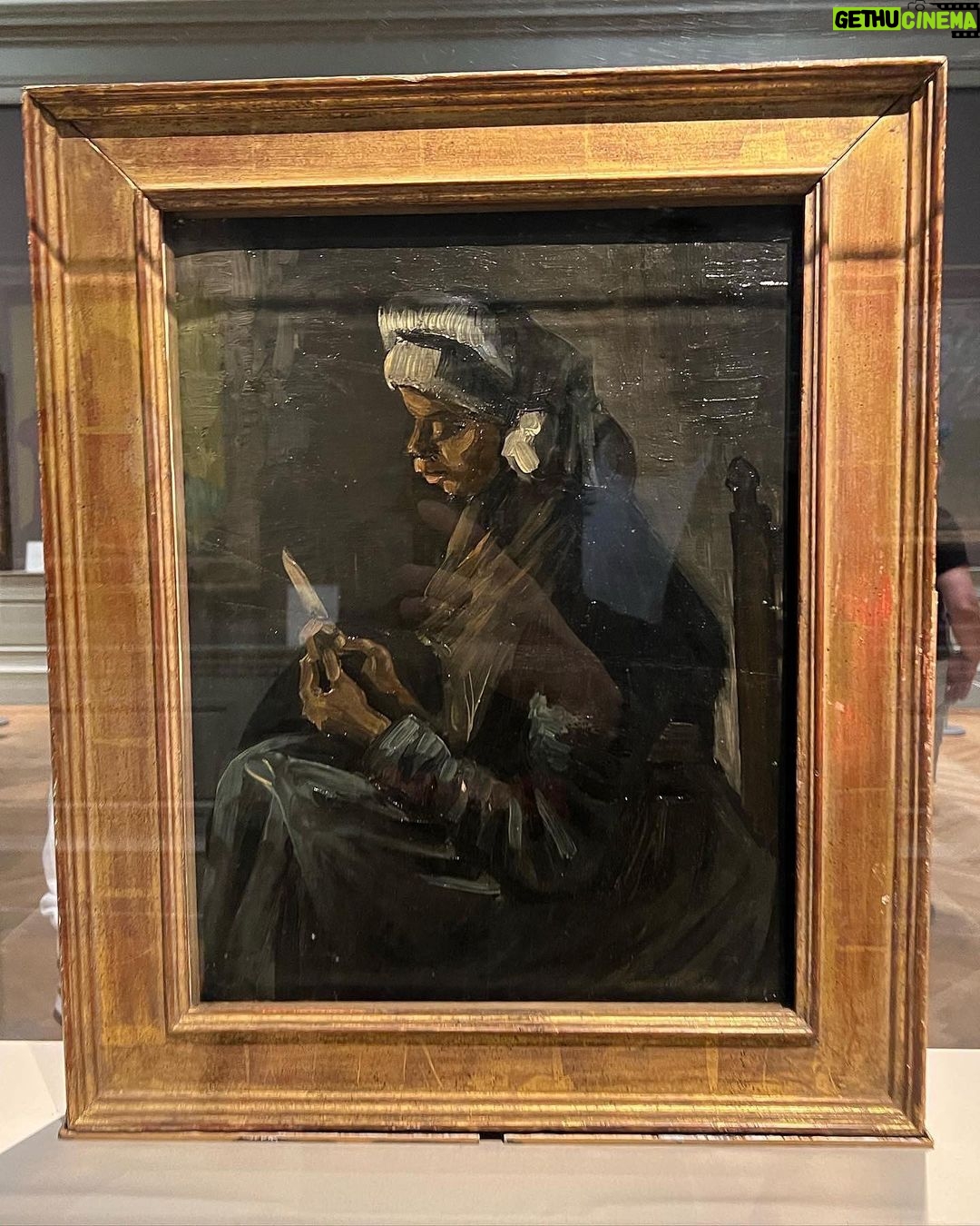 Suho Instagram - 어김없이 Vincent van Gogh를 만나고 왔습니다🎨