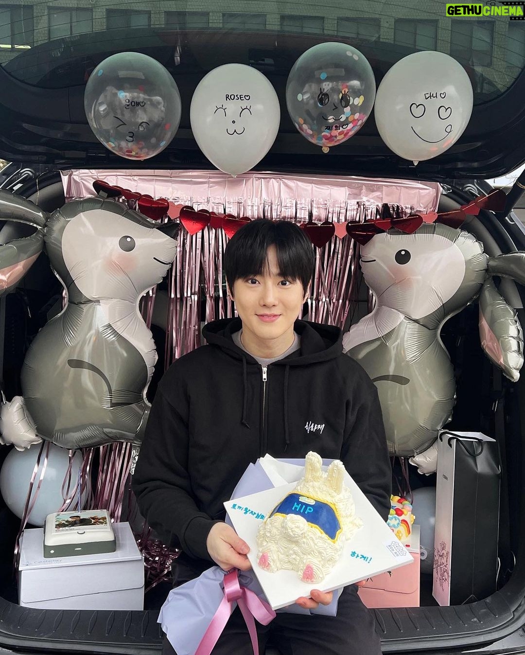 Suho - 1 Million Likes - 6개월동안 함께 해주셔서 감사합니다.정말 힙하게 사랑해요. 행복했습니다.