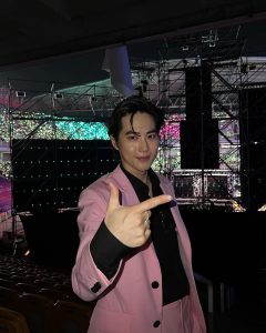 Suho Instagram - 🏃🏻‍♂️3•2•1 SMTOWN!!!💗 수원월드컵경기장