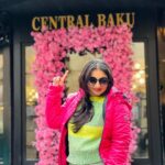 Sujitha Instagram – What a beautiful day☔️
A Colourful picture 💐
And Vibrant Baku.🎉

Here I am in AZERBAIJAN 🇦🇿 

#suji #latest #post #holidays