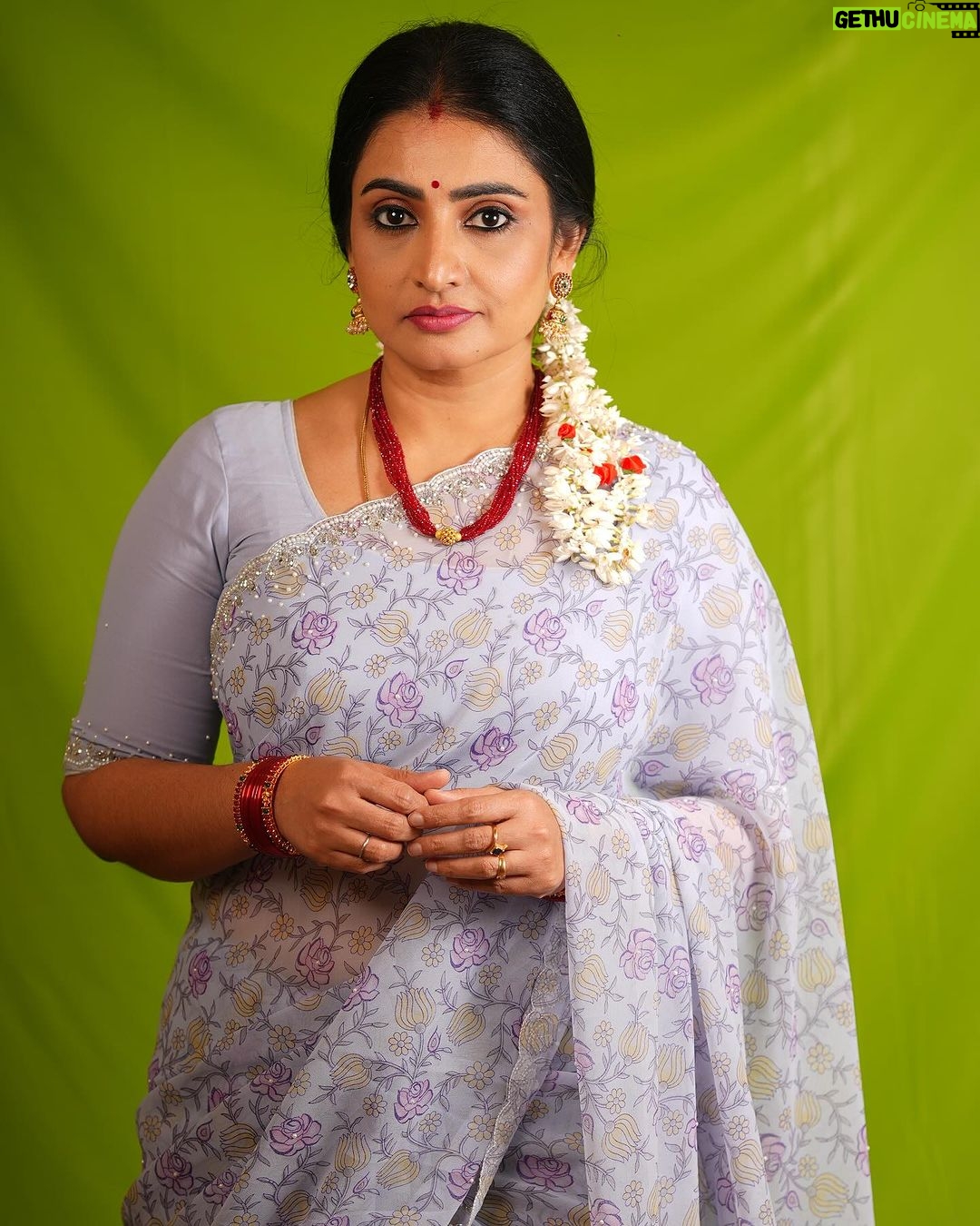 Sujitha Instagram - Value yourself and love yourself Just being the same 🥰❤️ Saree collection @collection.feathers Photography @eyeclickzstudio Mua @honeylang_makeup_artist #simple #saree #look #insta #instagram #instadaily #photooftheday #positivity #love ##sujitha #kollywood #latest #pictures #photo #photography #music