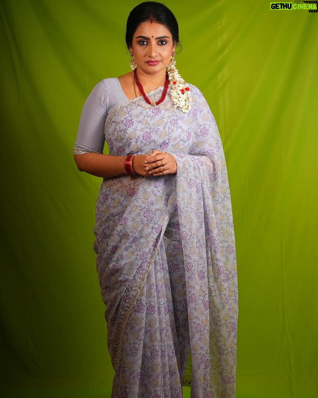 Sujitha Instagram - Value yourself and love yourself Just being the same 🥰❤️ Saree collection @collection.feathers Photography @eyeclickzstudio Mua @honeylang_makeup_artist #simple #saree #look #insta #instagram #instadaily #photooftheday #positivity #love ##sujitha #kollywood #latest #pictures #photo #photography #music