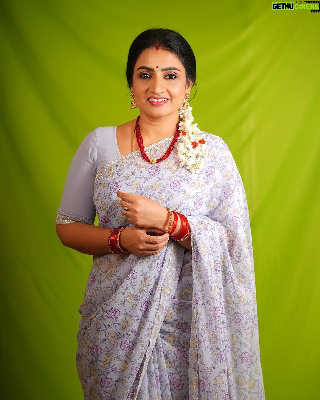 Sujitha Instagram - Value yourself and love yourself Just being the same 🥰❤️ Saree collection @collection.feathers Photography @eyeclickzstudio Mua @honeylang_makeup_artist #simple #saree #look #insta #instagram #instadaily #photooftheday #positivity #love ##sujitha #kollywood #latest #pictures #photo #photography #music