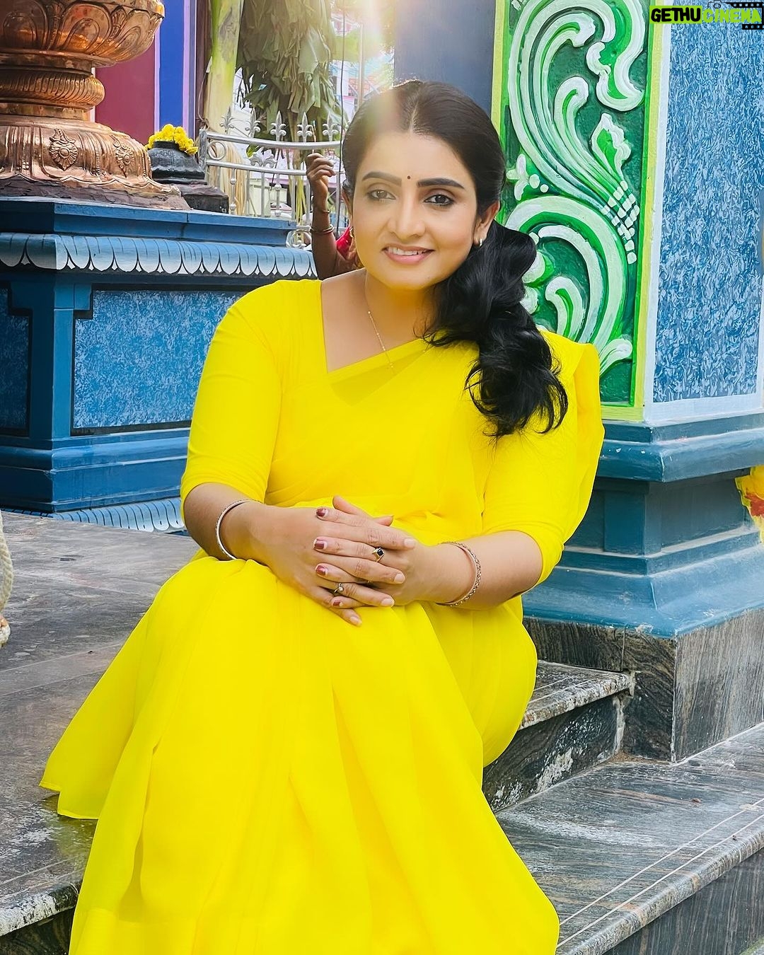 Sujitha Instagram - Karthigadeepam 🪔🪔🪔 #wishes to all ☺️ Clicks from GEETHANJALI @geminitv #temple #traditional #festive #lamp #love #loveislove #vibes #instagood #deepam #day #auspicious #suji #sujitha #sujithadhanush