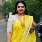Sujitha Instagram – Be bright and vibrant 🤝

Antique jewellery from
@murugan_jewels_covai_mjc

For more details 
WhatsApp 9698602231

#post #new #photo #suji #sujitha #vibes #newyear #photography #latest