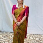 Sujitha Instagram – Before the family photo shoot , I had taken a few solo pics 🤞🏻😍

#photoshoot #pictures #photo #photooftheday #post #instagood #instalike #silk #sarees #love #like #start #fresh #feel #actress #lifestyle #life #treat #colours #suji #sujithadanush #vijaytelevision #share #face #peace