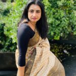 Sujitha Instagram - Stand out and shine ✨ #self #clicks #mobile #photo #photography #insta #instagood #post #suji #sujithadanush #latest #love #loveyourself #rain #sun #december #days